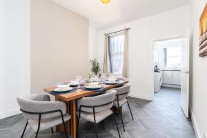 Perfect Booking Stylish 3 Bed Family Home