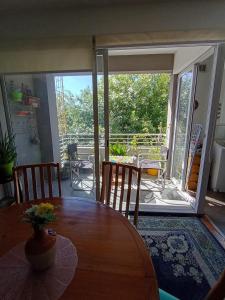Casa Luz 3-Room Apartment with a Balcony in Almagro for 4