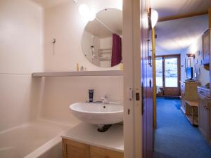 Studio rénové 5 pers, ski aux pieds, balcon, animaux admis - FR-1-346-436