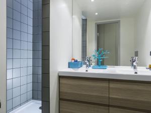 Appartement rénové 3 pièces cabine, Ski aux pieds, Balcon, Charvet, Arc 1800 - FR-1-346-323