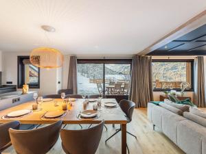 Chalet moderne avec jacuzzi et animaux admis, proche pistes Méribel - FR-1-566-56