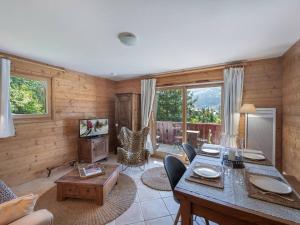 Appartement lumineux avec terrasse sud, proche pistes, parking - FR-1-566-64
