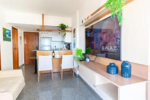 Vista Mar ao Lado Shopping Barra com Garagem e Ar