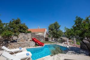 Traditional Villa Rogdia with Private Pool & BBQ, Near Rethymno