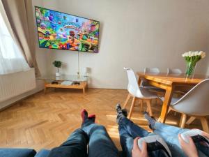 Apartment Paulie 3min to Metro Near O2 Arena and City Centre