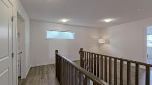 Bright 5BR Family Retreat 15 min to YYC