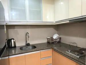 Fronting NAIA 3, Newport Condo with Hot Shower 8J2
