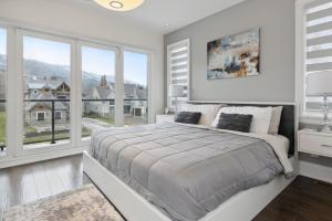Stay at The Blue Mountains