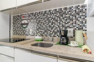 i243B - Com vista, Airfryer, lava e seca e garagem