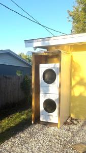 Escape near to Siesta Key with Hot Tub, BBQ, and Fire pit