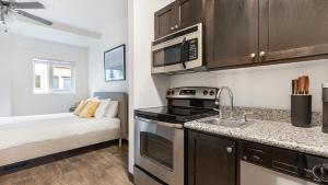 Landing Apartments - Pearl Studios
