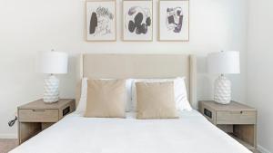 Landing Modern 1BD Pool Courtyard