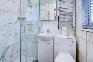 1 Bed Studio - Sleeps 2 - Garden & Free Parking