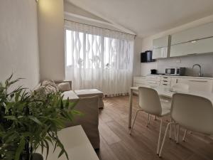 Apartamento con picina