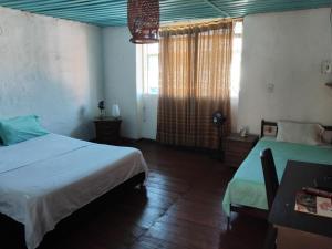 Casa Retro Acacias Hostel