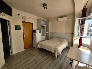 Rosesapparts Estudios & Parking