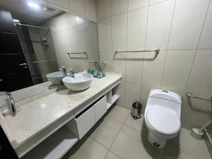 Large apartment in Puerto Santa Ana