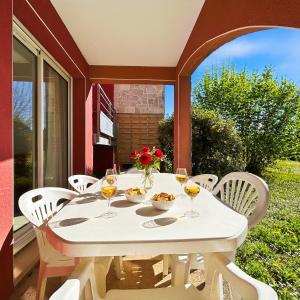Appartement avec terrasse, piscine et ping-pong