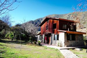Andean Countryside, Mountains & Riverside Retreat