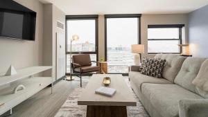 Landing Amazing 1BD Rooftop Lounge Gym