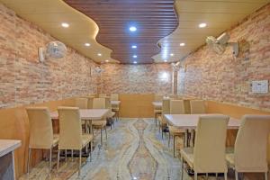 Hotel O The Royal Inn