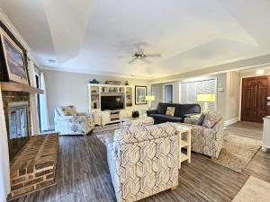 44 Old Military Road