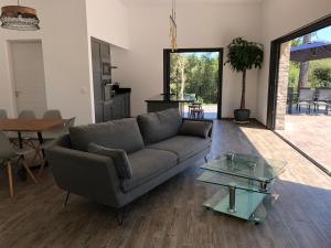 Villa piscine chauffée & jardin - Centre 5 min - Plage 10 min - Ménage