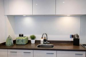 Avacado Tree Apartment - near Cambridge Station