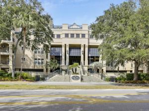 503 North Shore Place