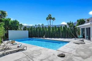 Casa Cardillo - Little Tuscany Mid-Century Retreat