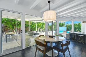 Casa Cardillo - Little Tuscany Mid-Century Retreat