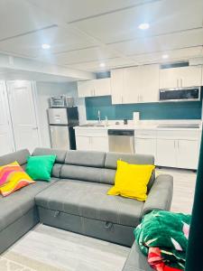 Modern Private Suite with 100 inch TV Quiet Oshawa