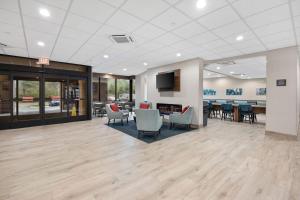 Hawthorn Extended Stay by Wyndham Nashville AirportOpryland