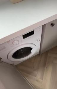 Modern Top Floor Studio in Putney SW15 Sleeps 3