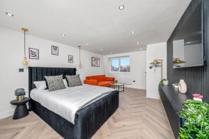 Modern Top Floor Studio in Putney SW15 Sleeps 3