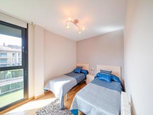Modern Apartment near Cirueña Vineyards