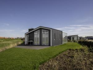 Modern Wemeldinge Holiday Home for 6