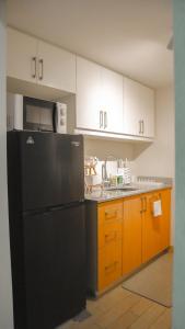 Muji Home at Manhattan Plaza, with wifi, balcony, can cook