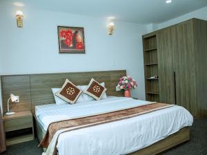 Nhà khách Bông Sen