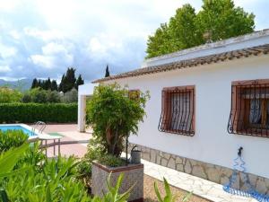 Villa espaciosa con piscina privada y Wi-Fi en Oliva - ES-373-41