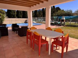 Villa espaciosa con piscina privada y Wi-Fi en Oliva - ES-373-41