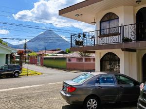 Arenal Mountain Apartments