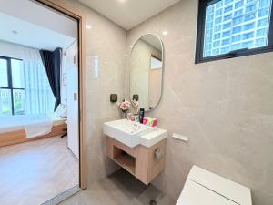 2 Bedrooms Masteri Center Point E