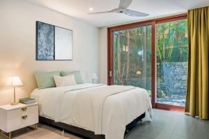 Blue at Wategos Luxury Beach Retreat
