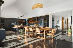 Charlotte Estate Luxury Byron Retreat w Pool Events