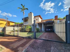 Don Alfonso 3-Bed Home Patio Paradise and BBQ Haven
