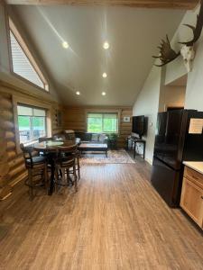 Clear Creek Cabins