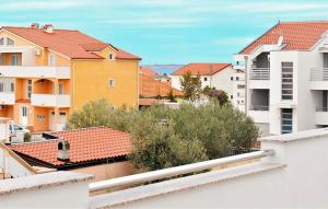 2 Bedroom Stunning Apartment In Vrsi