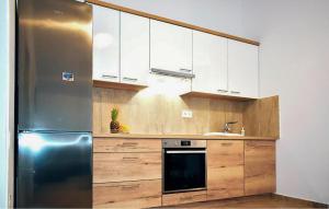2 Bedroom Stunning Apartment In Vrsi