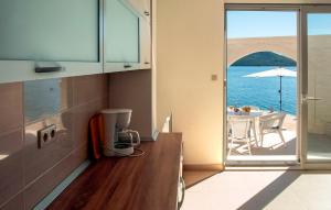 Lovely Apartment In Klek With House Sea View